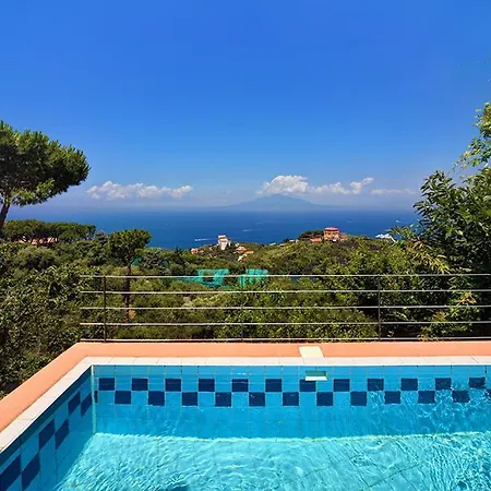 Priora Sleeps 5 Pool Wifi *