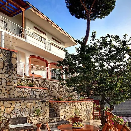 Priora Sleeps 5 Pool Wifi * Massa Lubrense